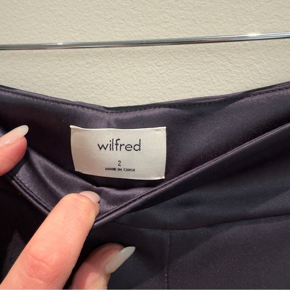 Aritzia Wilfred Clarisse Satin Wide Leg Trouser Pants Size 2 - Picture 3 of 10